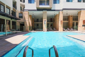 Scottsdale Gem-WALK to shopping & dining-King Bd G2047